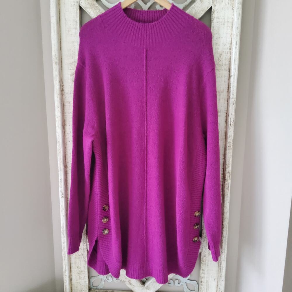 Architect Women's Plus Mock Neck Round Ribbed Button Hem Sweater in Baton Rouge